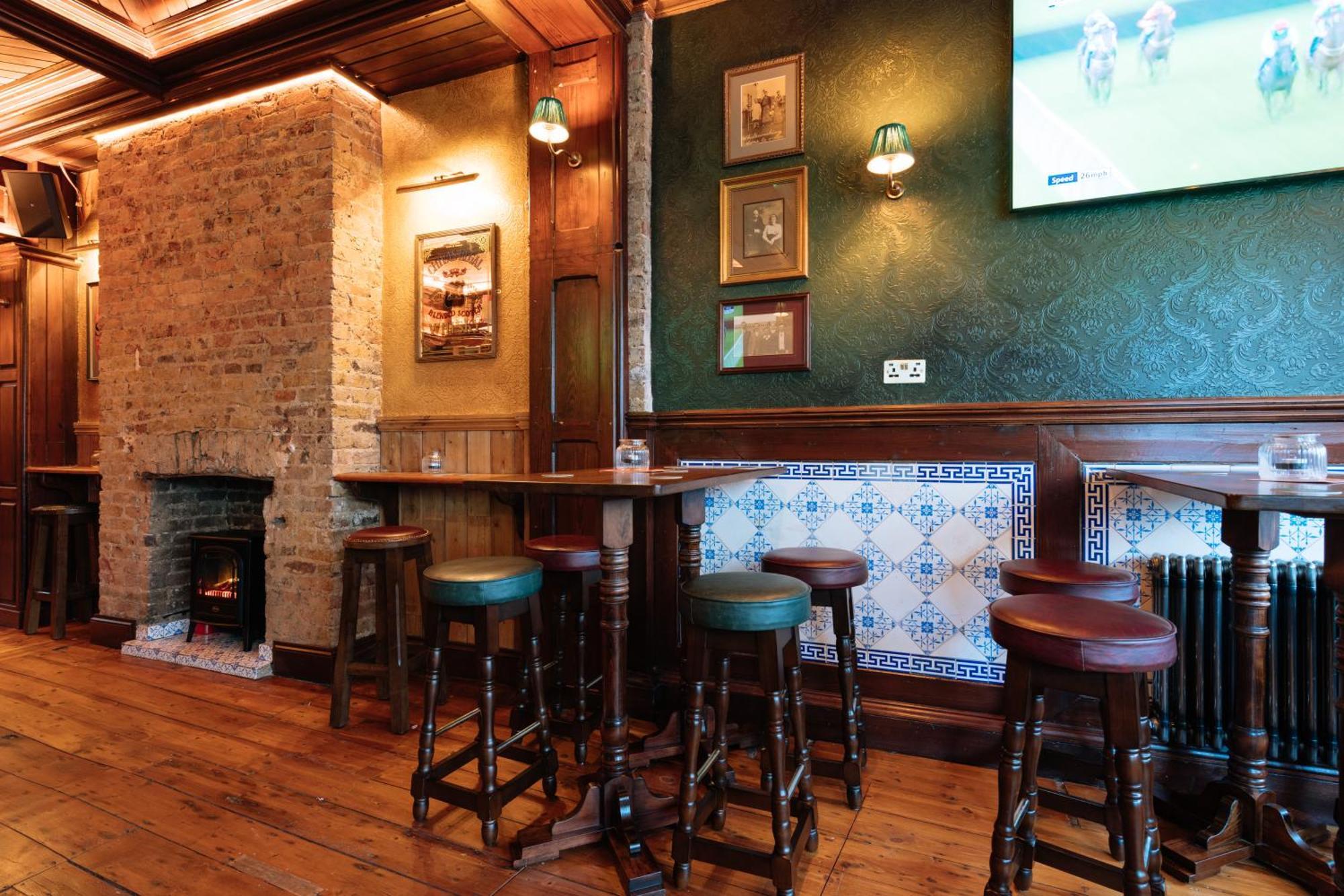 לונדון The Crown Pub & Guesthouse מראה חיצוני תמונה