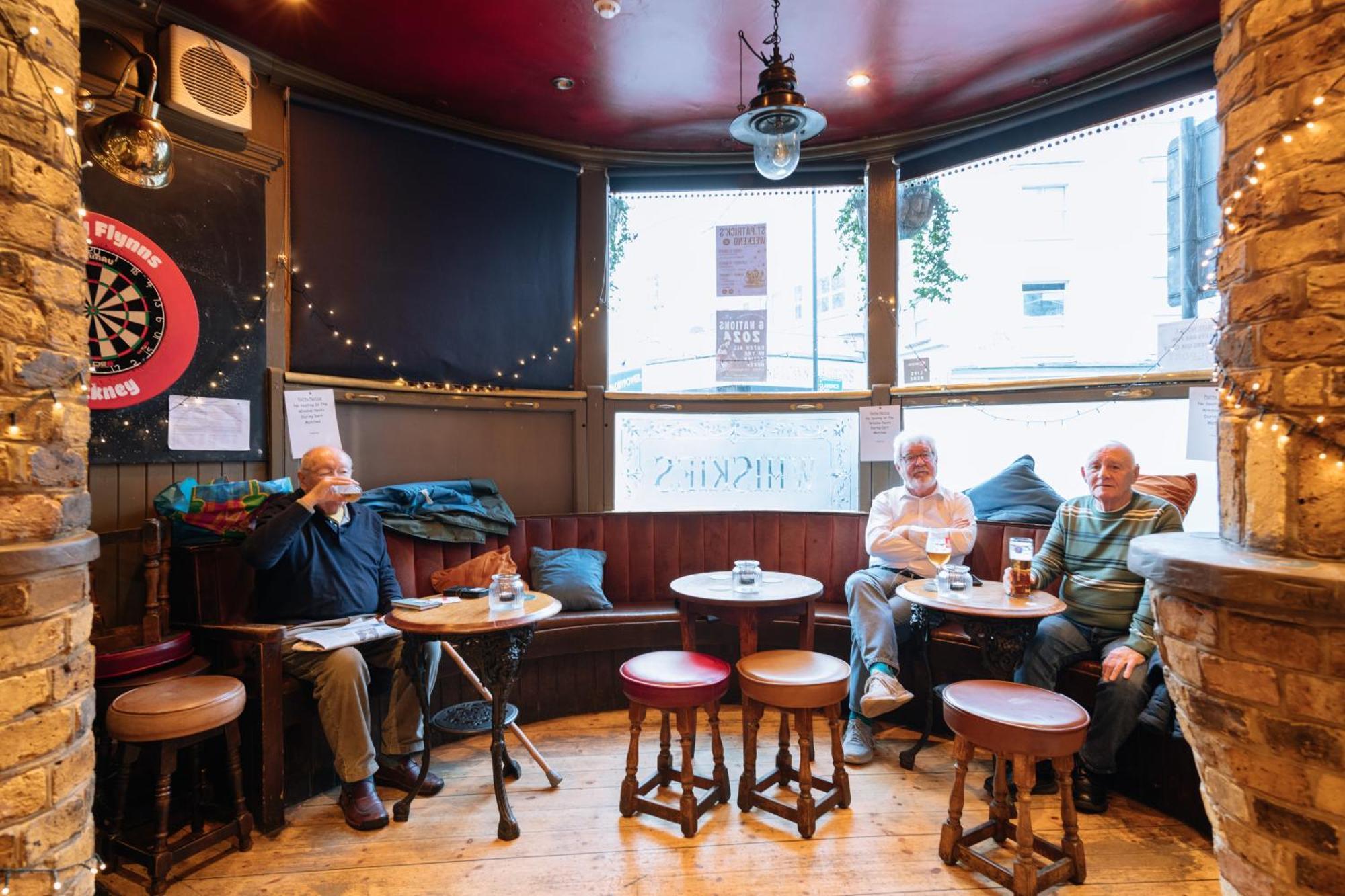 לונדון The Crown Pub & Guesthouse מראה חיצוני תמונה