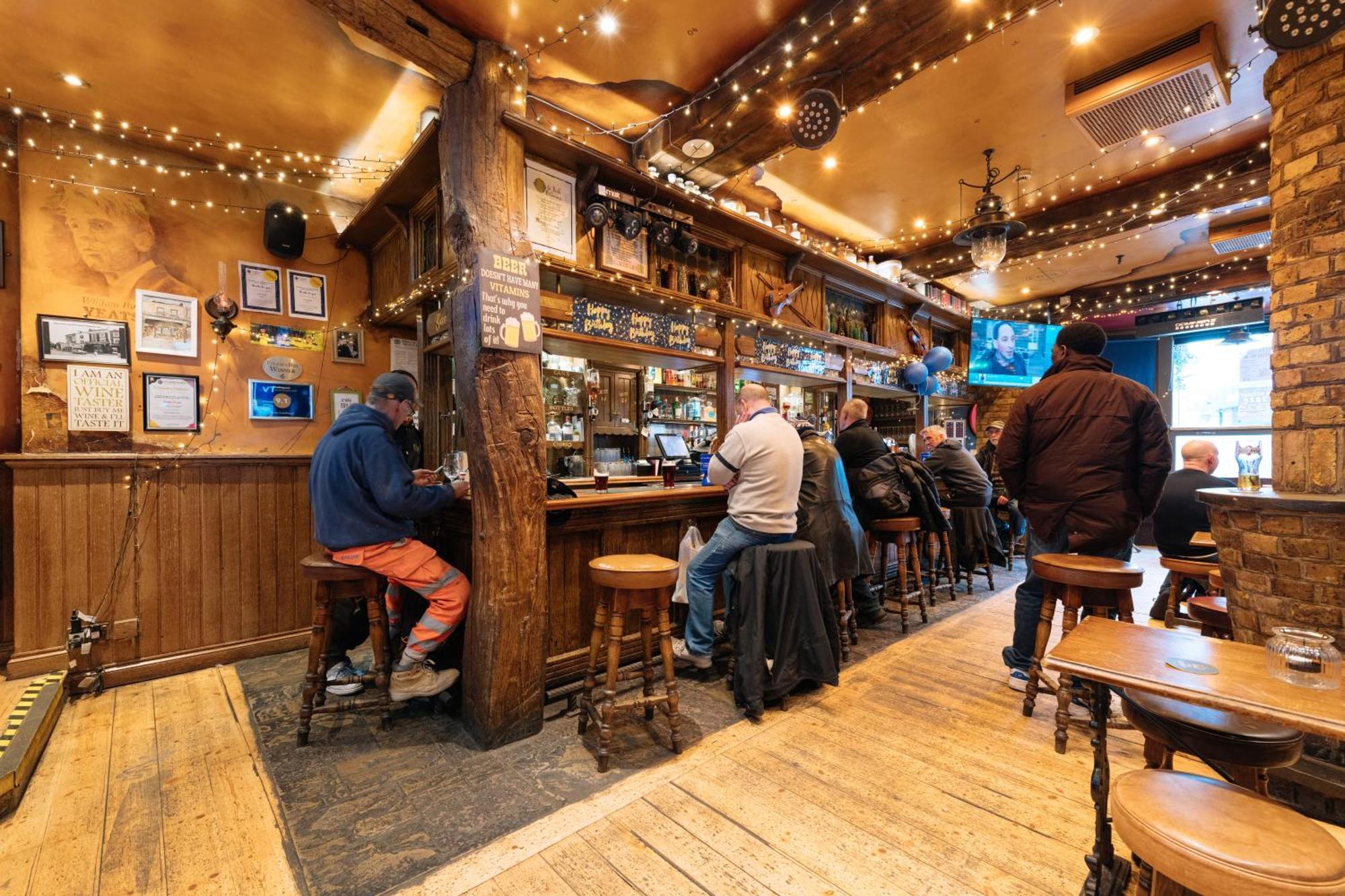 לונדון The Crown Pub & Guesthouse מראה חיצוני תמונה