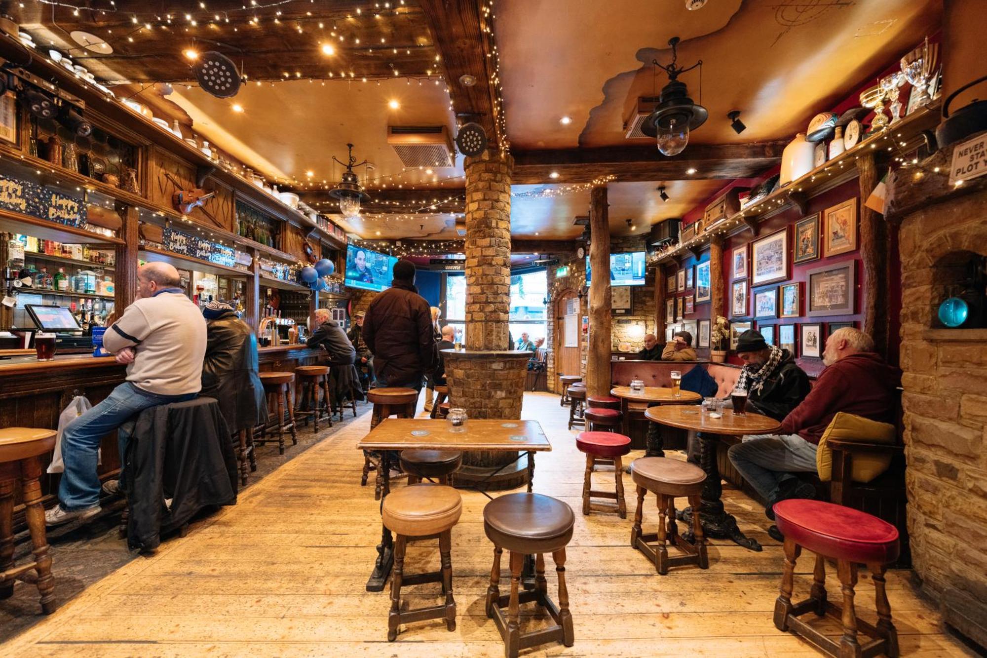 לונדון The Crown Pub & Guesthouse מראה חיצוני תמונה