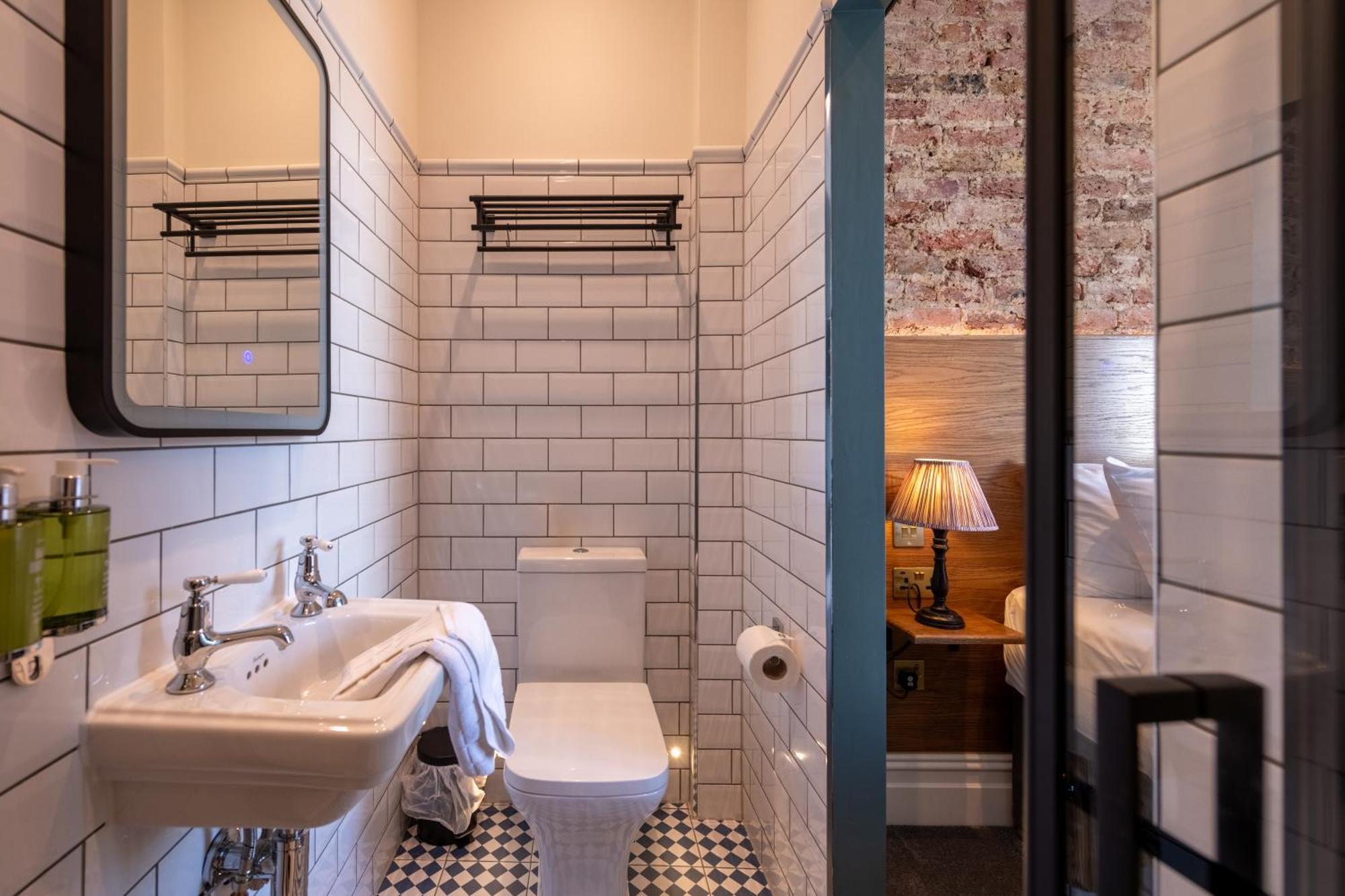 לונדון The Crown Pub & Guesthouse מראה חיצוני תמונה